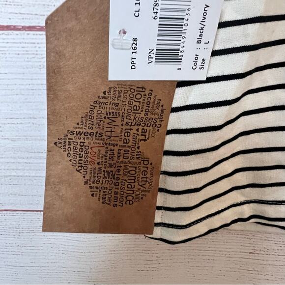 With Love Women’s 3/4 Sleeve Striped and Floral Blouse Sz L NWT - Picture 8 of 13